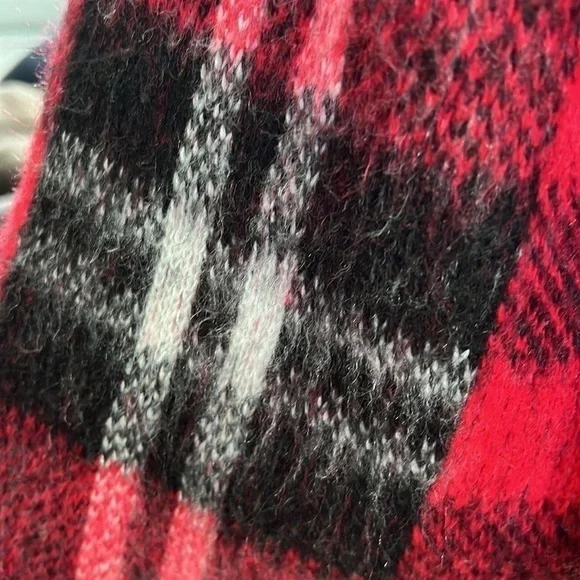 Forever 21 - Cropped Plaid Sweater - Small - Picture 4 of 6